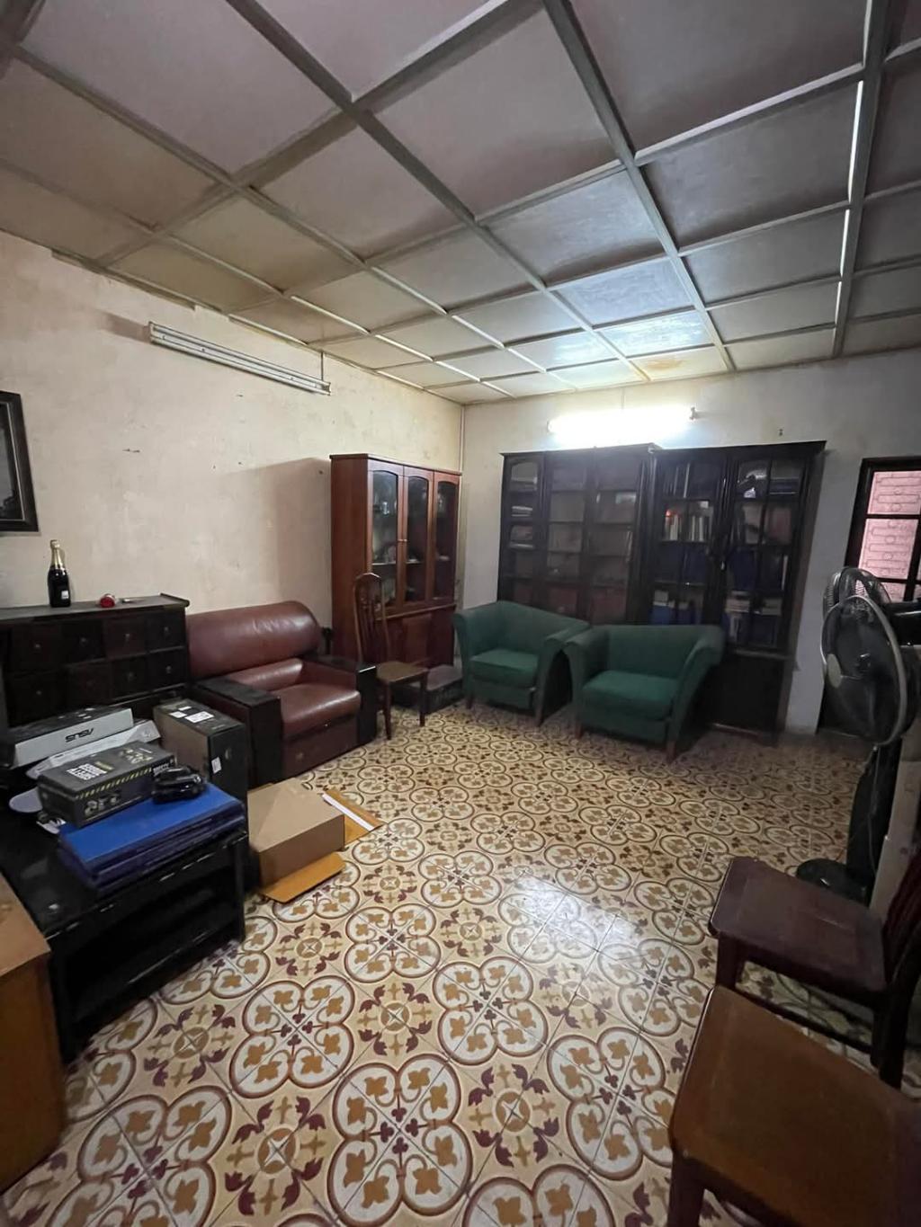BÁN NHÀ ĐẶNG VĂN NGỮ - SÁT HỒ ĐẮC DI - NGÕ NÔNG GẦN PHỐ - SỔ VUÔNG VẮN - PHÙ HỢP XÂY CHDV