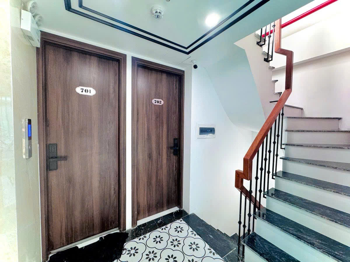 BÁN TOÀ CĂN HỘ 6 TẦNG THANG MÁY - 14 PHÒNG KHÉP KÍN - CÁCH Ô TÔ 15M - VỪA Ở VỪA CHO THUÊ - GIÁ CỰC HỢP LÝ