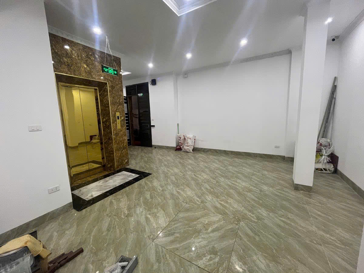CĂN HỘ DỊCH VỤ - 6 TẦNG THANG MÁY - 10 PHÒNG - 3 THOÁNG - TRUNG TÂM TRỌNG ĐIỂM - DÒNG TIỀN 65 TRIỆU/THÁNG