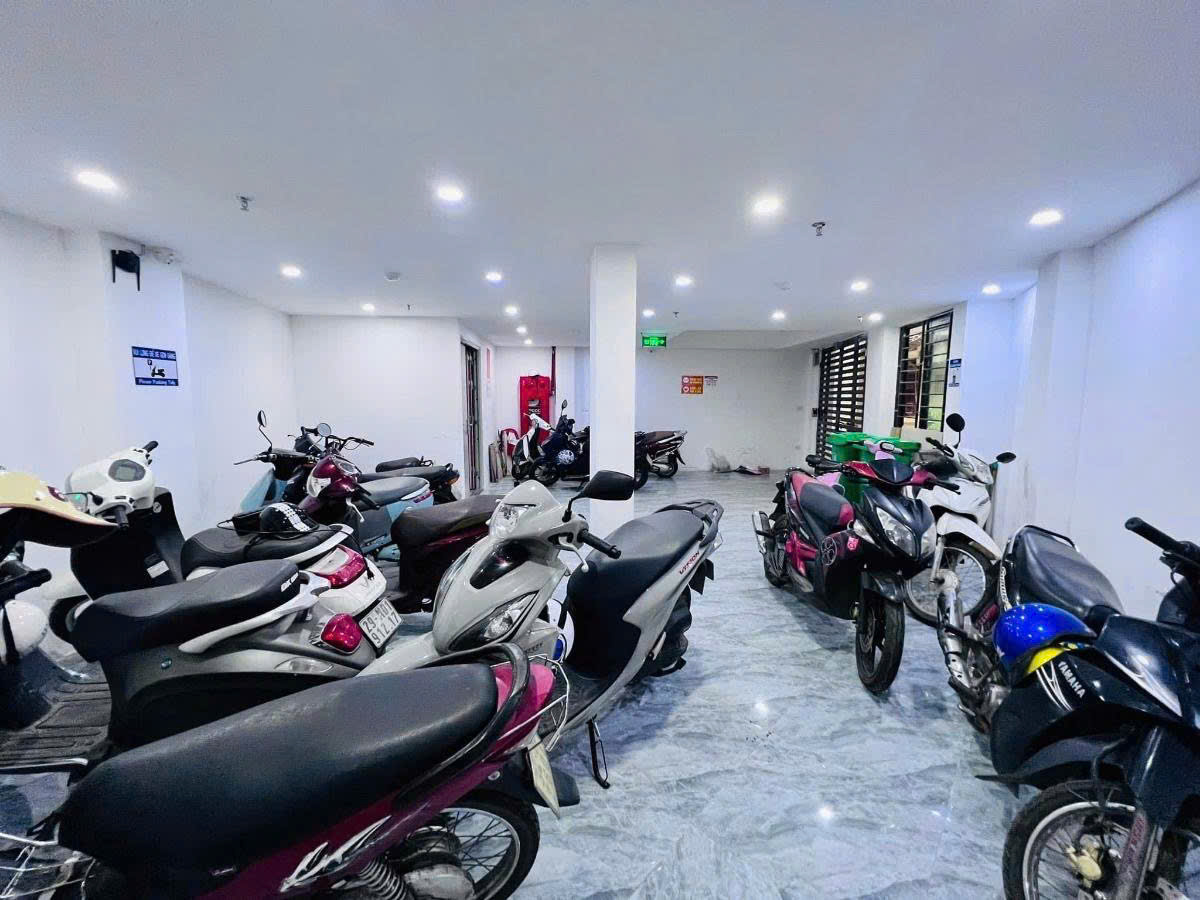 TÒA NHÀ DÒNG TIỀN 7 TẦNG THANG MÁY - LÔ GÓC 2 MẶT THOÁNG - 18 PHÒNG - Ô TÔ ĐỖ CỬA - KINH DOANH